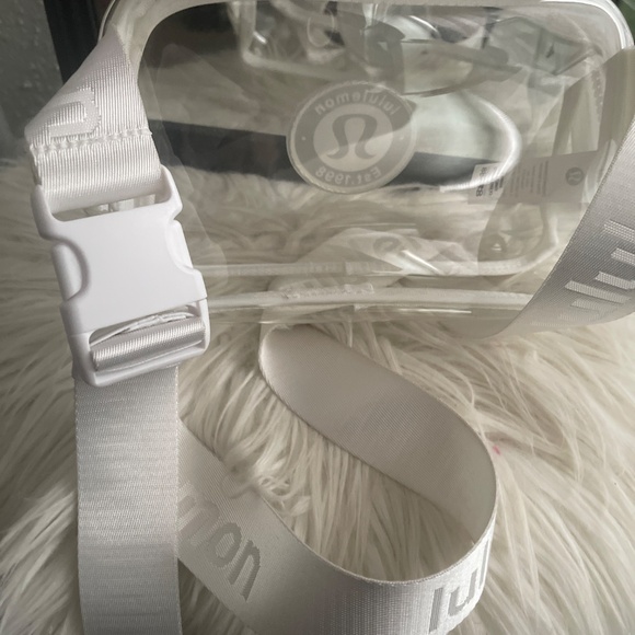 Lululemon - Picture 4 of 4